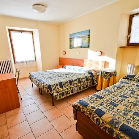 Hotel Miramonti Клавире Экстерьер фото